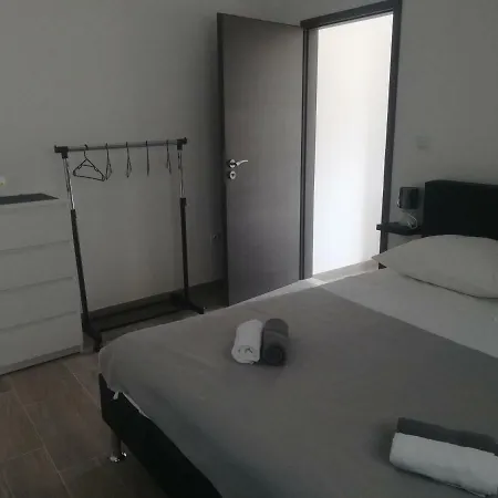 Gojko Apartment *